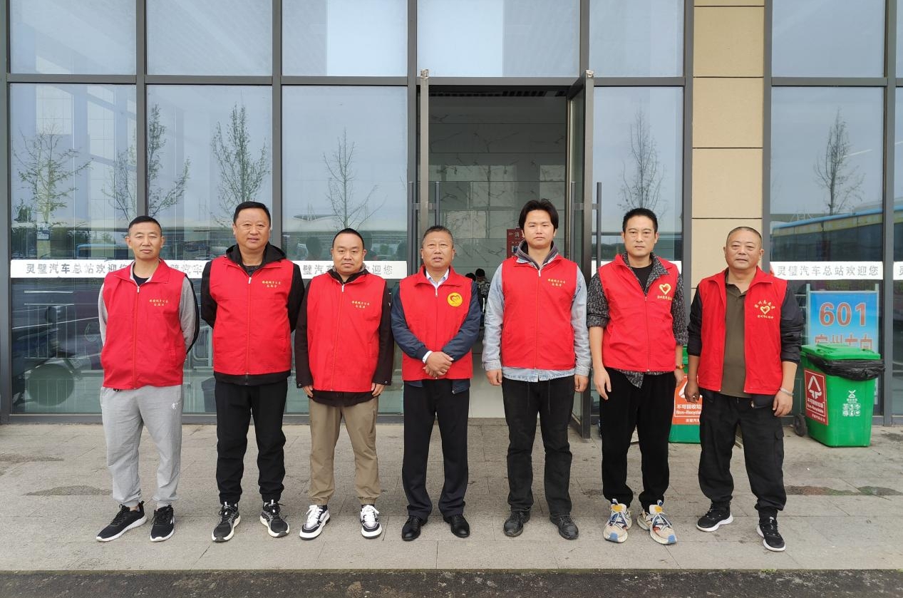 金秋共度双节 志愿你我同行
